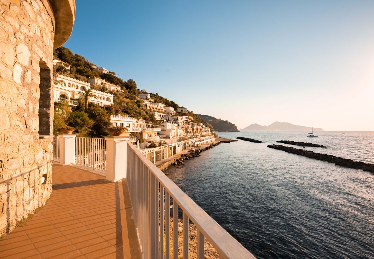 Villa in Massa Lubrense - AMORE RENTALS - Villa La Torre With Direct Access to The Sea