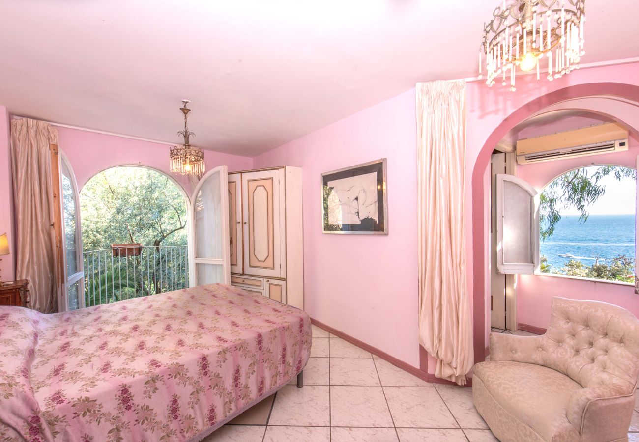 Villa in Furore - AMORE RENTALS - Villa Incanto sul Mare - Absolute Seclusion with Private Access to the Sea