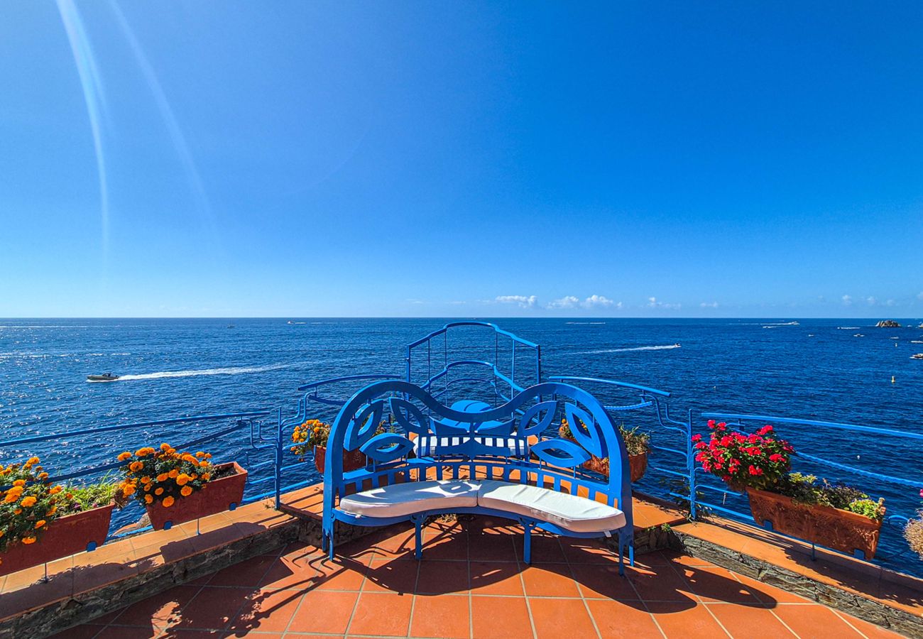 Villa in Furore - AMORE RENTALS - Villa Incanto sul Mare - Absolute Seclusion with Private Access to the Sea