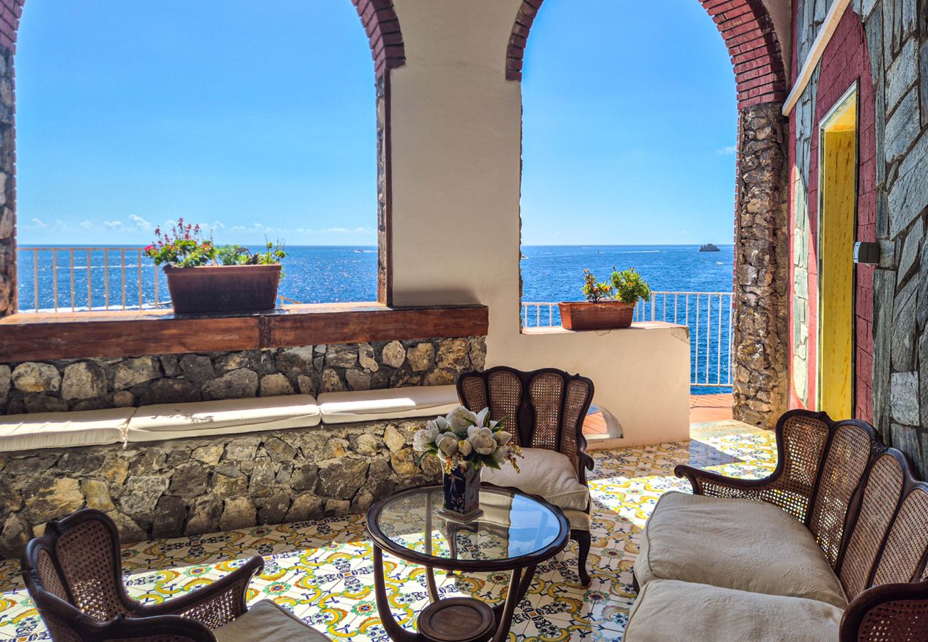 Villa in Furore - AMORE RENTALS - Villa Incanto sul Mare - Absolute Seclusion with Private Access to the Sea