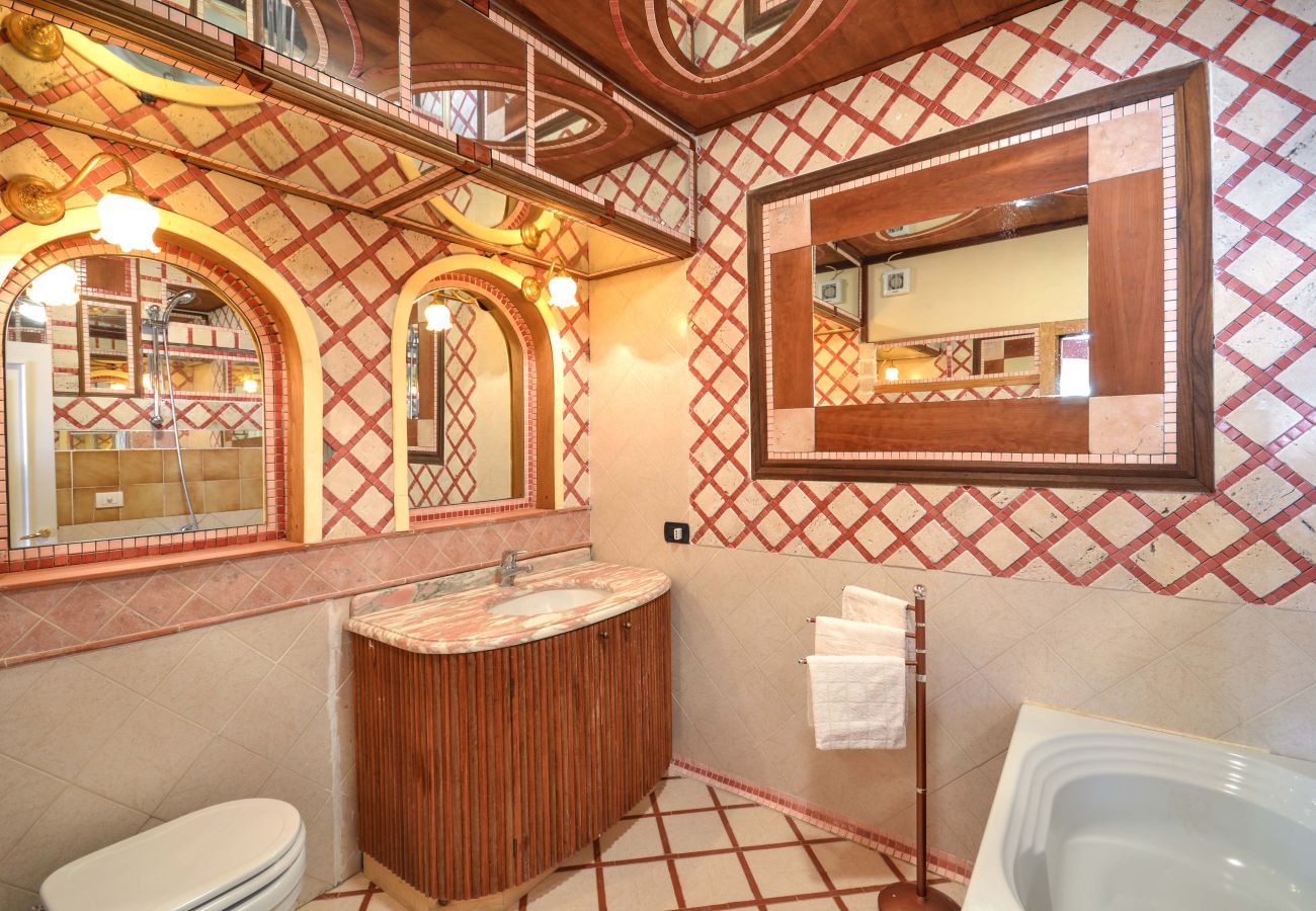 Villa in Furore - AMORE RENTALS - Villa Incanto sul Mare - Absolute Seclusion with Private Access to the Sea