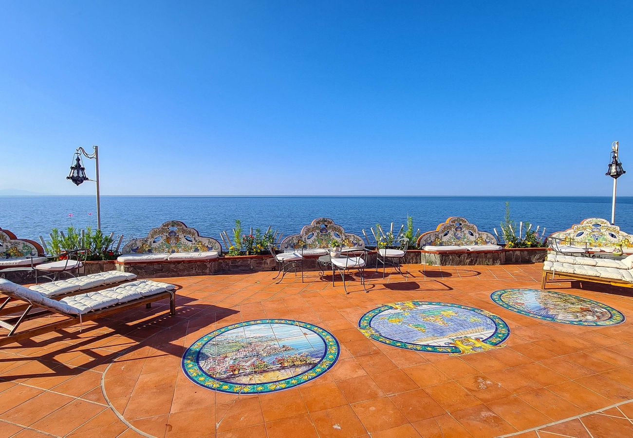 Villa in Furore - AMORE RENTALS - Villa Incanto sul Mare - Absolute Seclusion with Private Access to the Sea