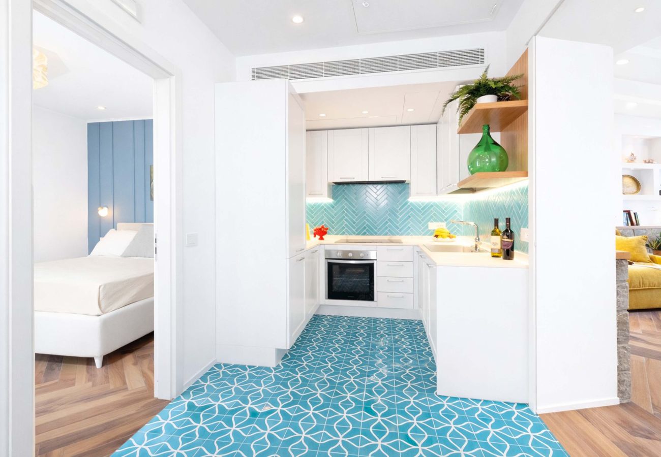 Apartment in Sorrento - AMORE RENTALS - Apartment Seapearl Sorrento with Sea View, Near the Beach