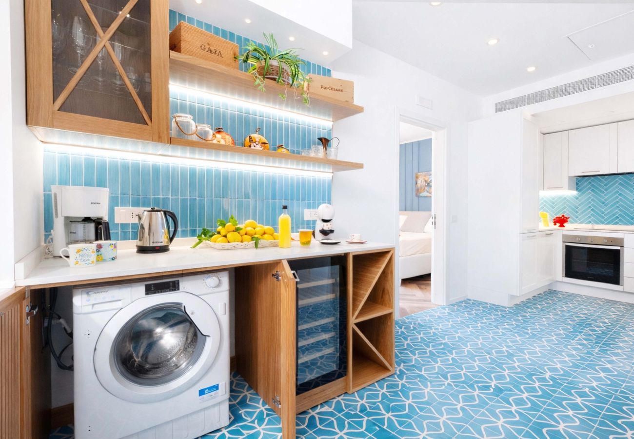 Apartment in Sorrento - AMORE RENTALS - Apartment Seapearl Sorrento with Sea View, Near the Beach