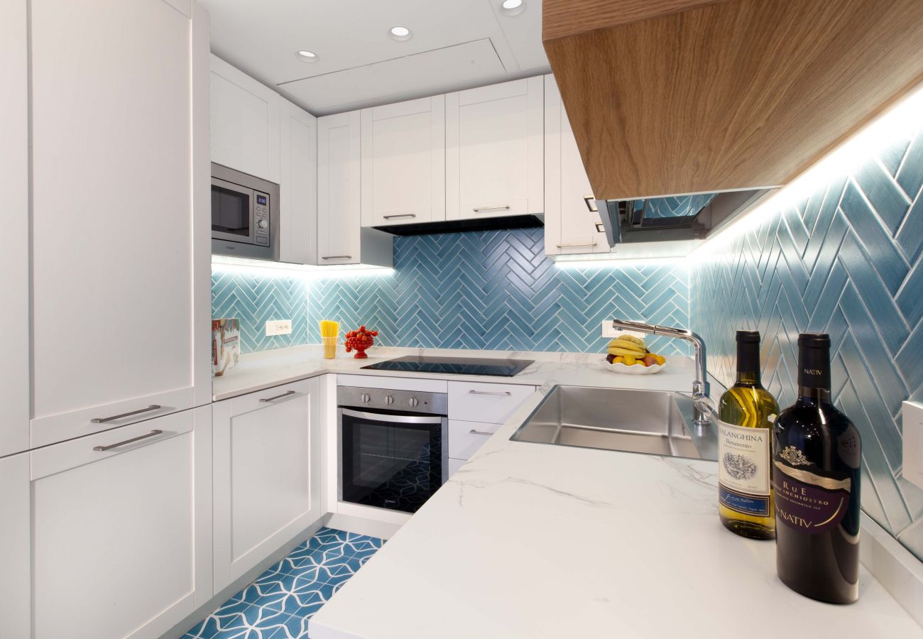 Apartment in Sorrento - AMORE RENTALS - Apartment Seapearl Sorrento with Sea View, Near the Beach