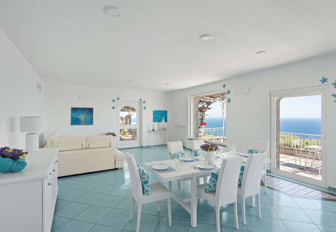 Villa in Massa Lubrense - AMORE RENTALS - Villa Lantana. Silence, Nature & Panoramic Hot Tub