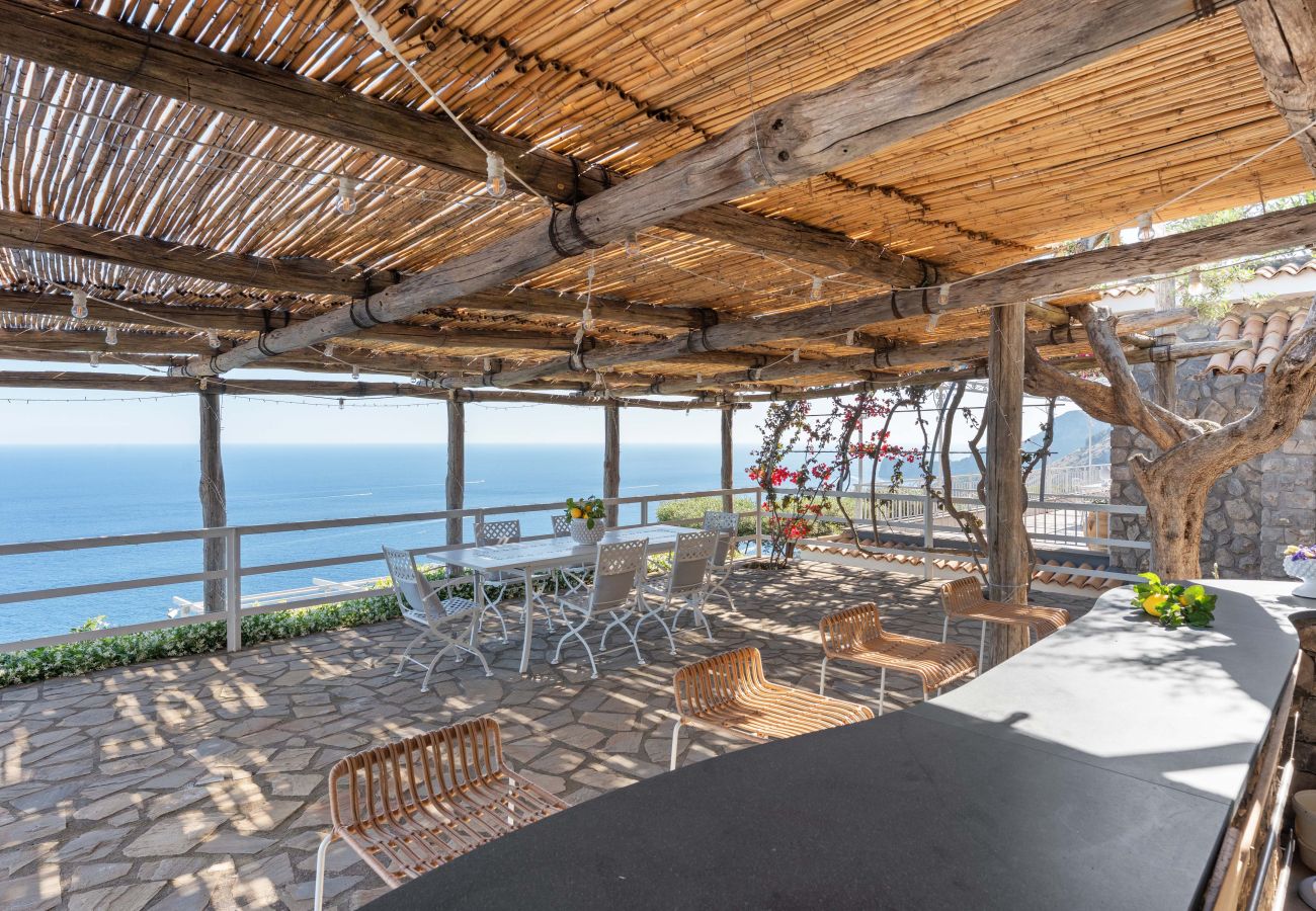 Villa in Massa Lubrense - AMORE RENTALS - Villa Lantana. Silence, Nature & Panoramic Hot Tub