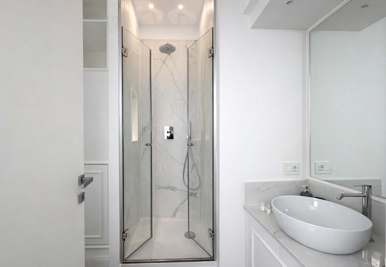 Apartment in Sorrento - AMORE RENTALS - Diamond Home De Luxe - Luxury Apartment with Terrace in Central Sorrento