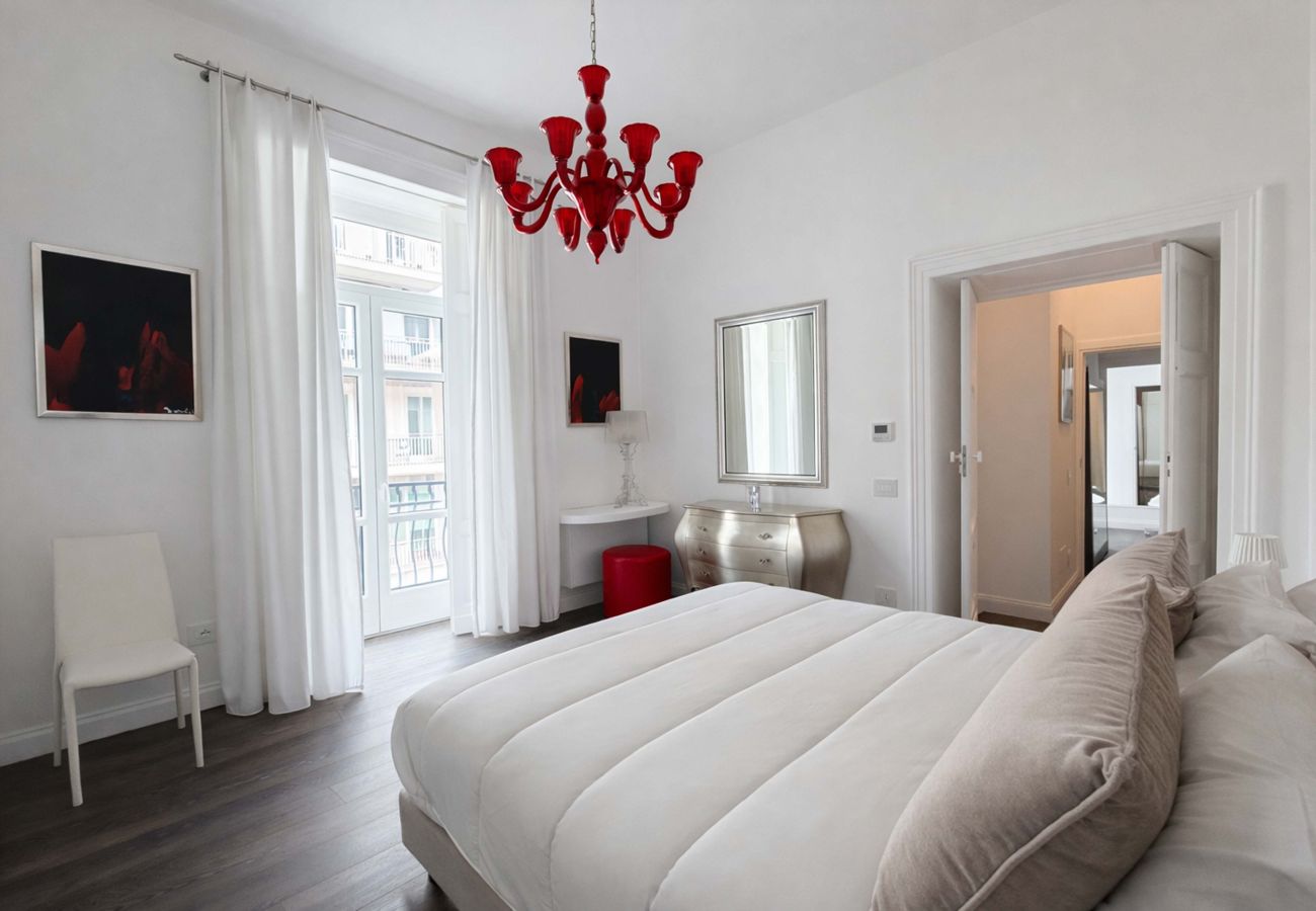 Apartment in Sorrento - AMORE RENTALS - Diamond Home De Luxe - Luxury Apartment with Terrace in Central Sorrento