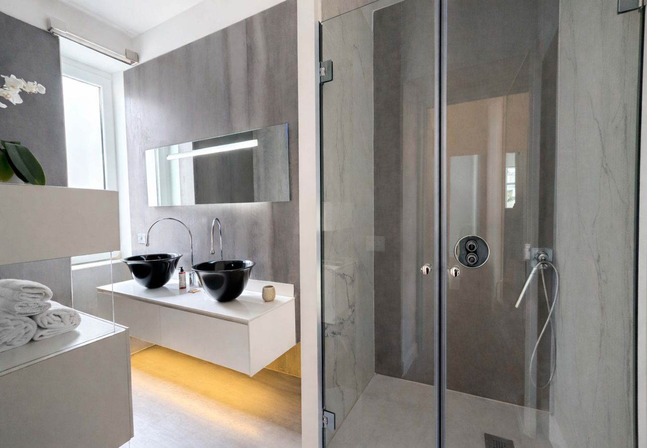 Apartment in Sorrento - AMORE RENTALS - Diamond Home De Luxe - Luxury Apartment with Terrace in Central Sorrento