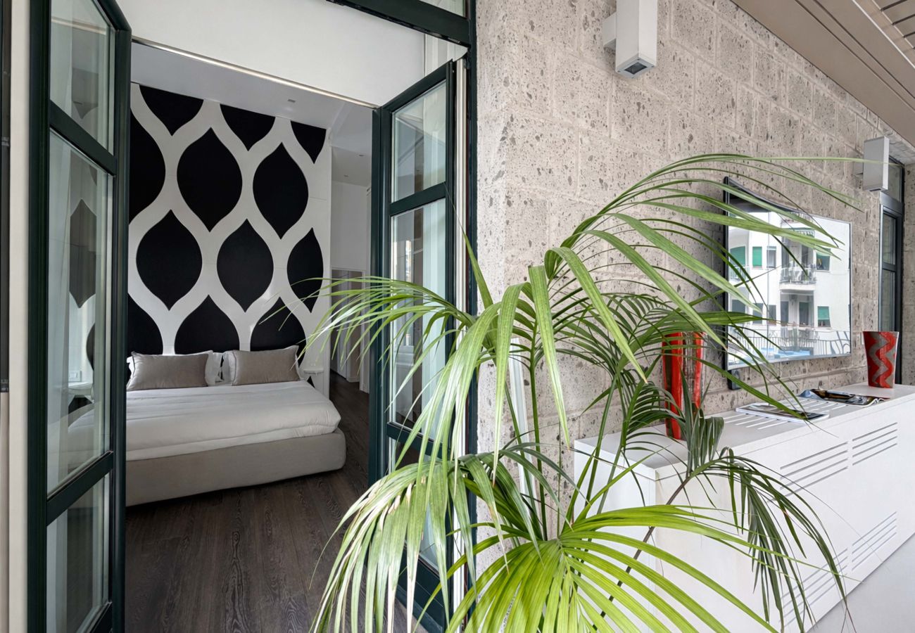 Apartment in Sorrento - AMORE RENTALS - Diamond Home De Luxe - Luxury Apartment with Terrace in Central Sorrento