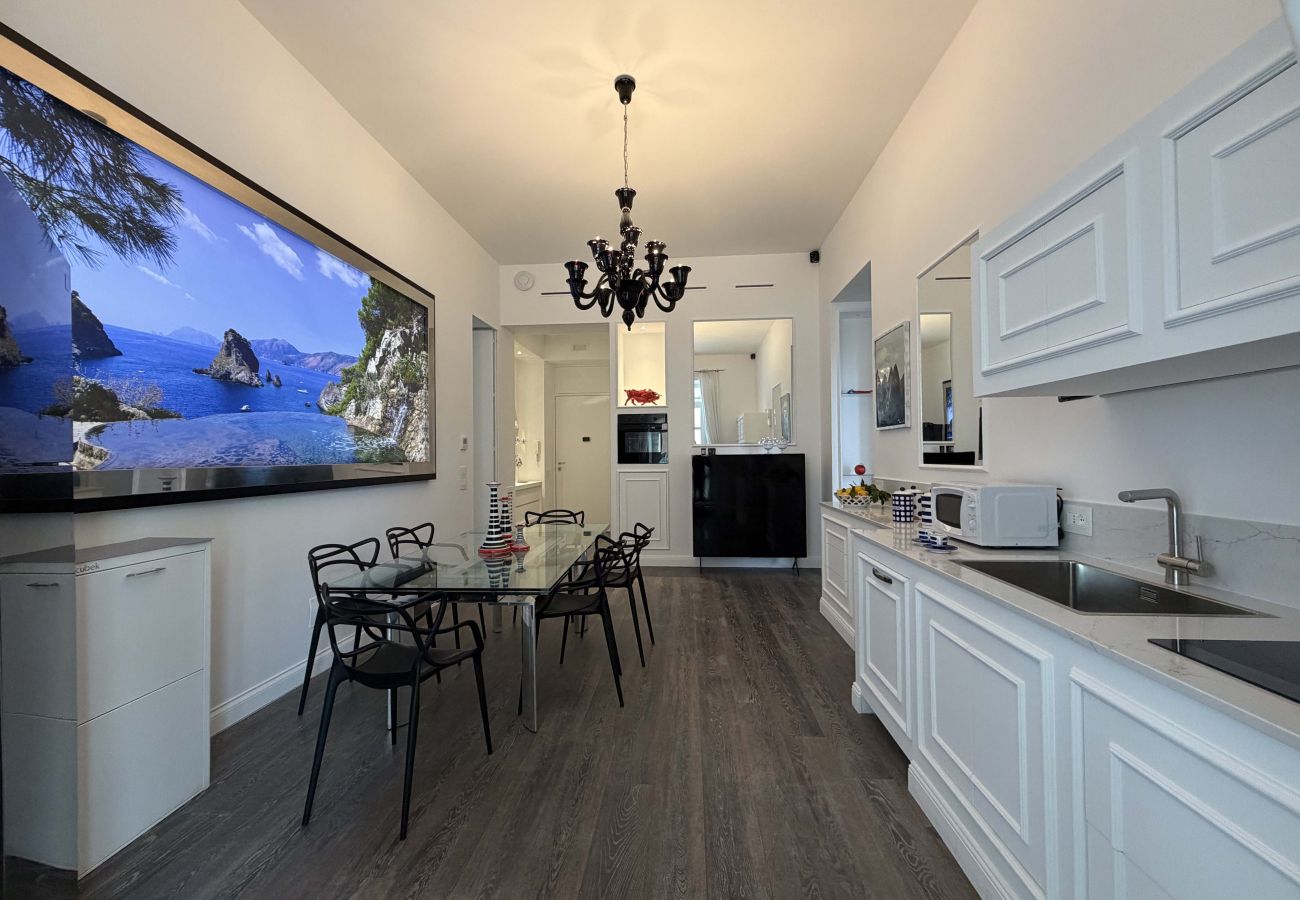 Apartment in Sorrento - AMORE RENTALS - Diamond Home De Luxe - Luxury Apartment with Terrace in Central Sorrento