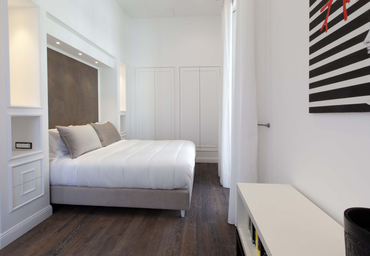 Apartment in Sorrento - AMORE RENTALS - Diamond Home De Luxe - Luxury Apartment with Terrace in Central Sorrento