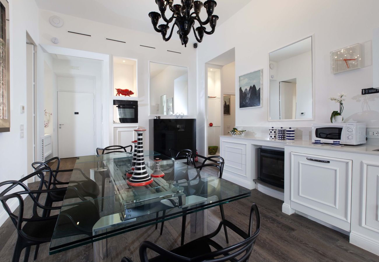 Apartment in Sorrento - AMORE RENTALS - Diamond Home De Luxe - Luxury Apartment with Terrace in Central Sorrento