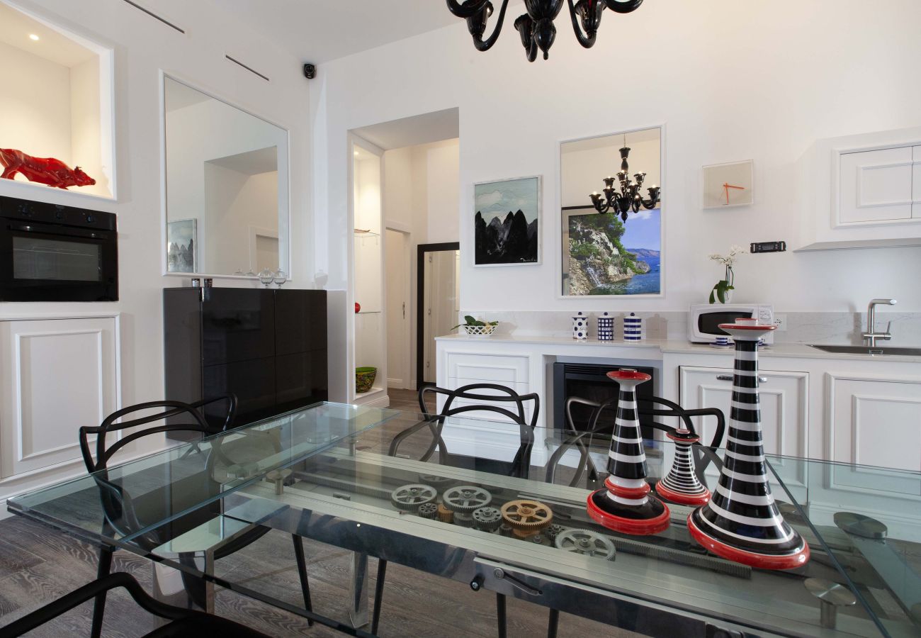 Apartment in Sorrento - AMORE RENTALS - Diamond Home De Luxe - Luxury Apartment with Terrace in Central Sorrento