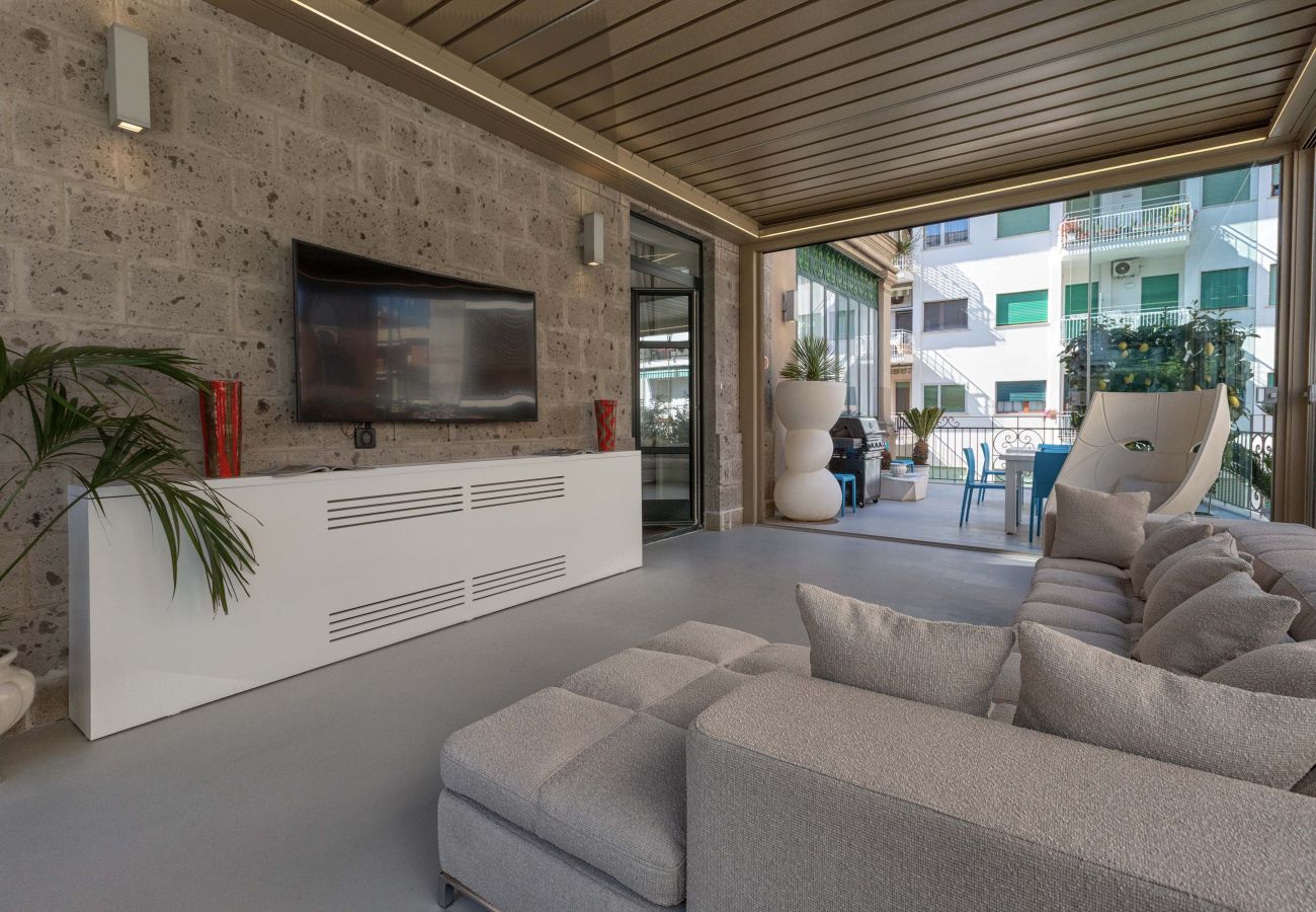 Apartment in Sorrento - AMORE RENTALS - Diamond Home De Luxe - Luxury Apartment with Terrace in Central Sorrento
