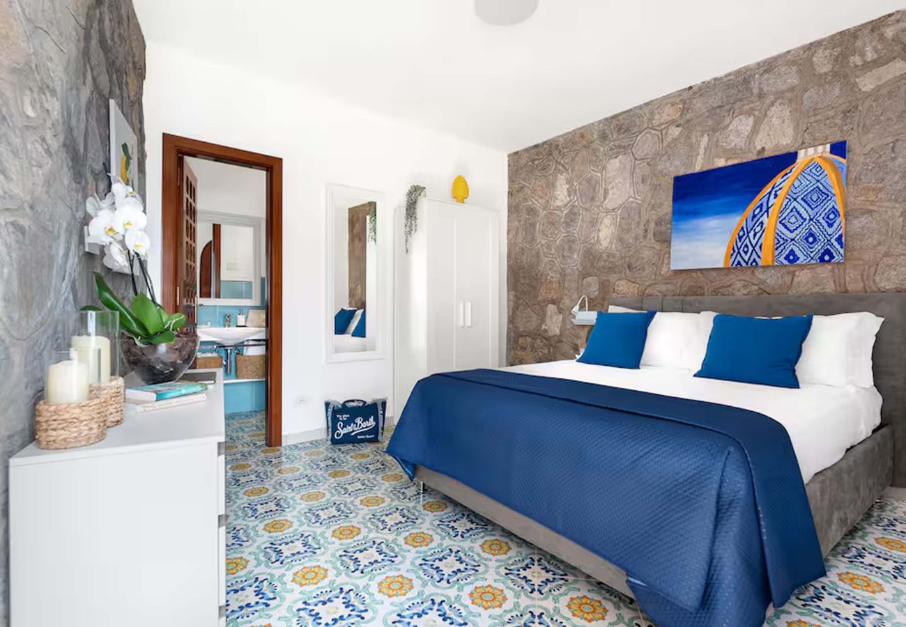 House in Massa Lubrense - AMORE RENTALS - Casa Giovanna A – Nerano apartment with hot tub and direct sea access