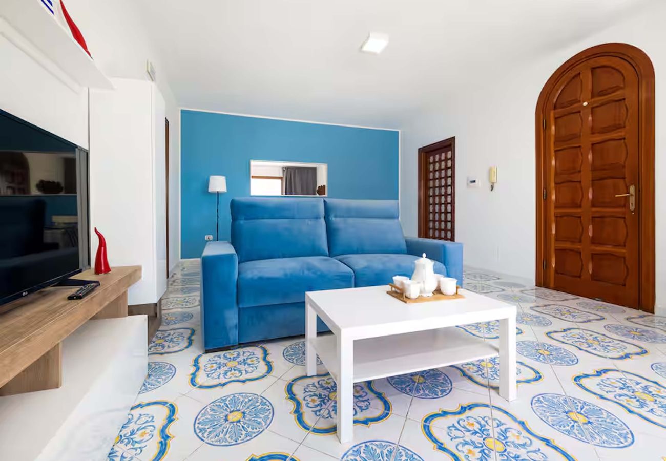House in Nerano - AMORE RENTALS - cASA gIOVANNA b - Nerano apartment with hot tub and direct sea access