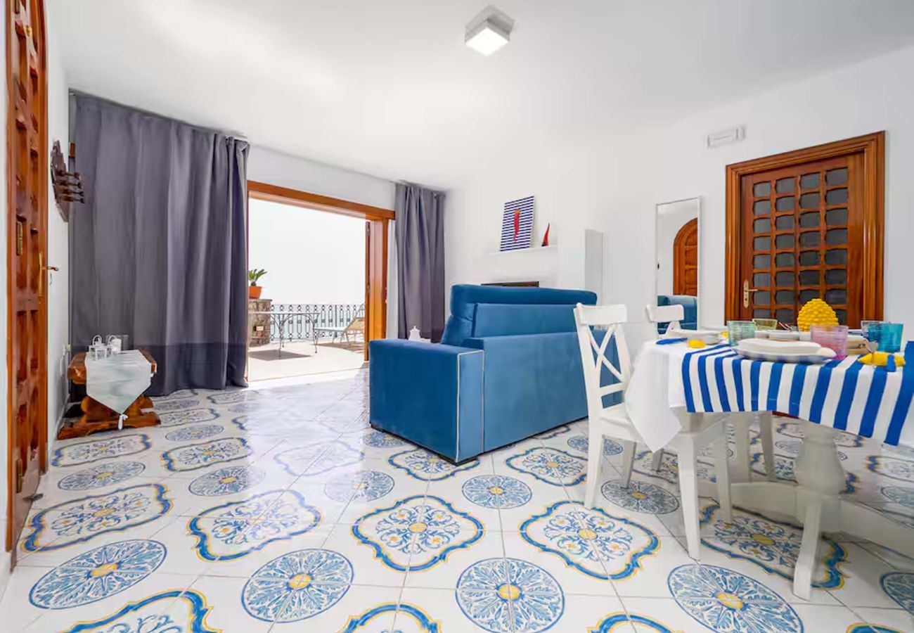 House in Nerano - AMORE RENTALS - cASA gIOVANNA b - Nerano apartment with hot tub and direct sea access