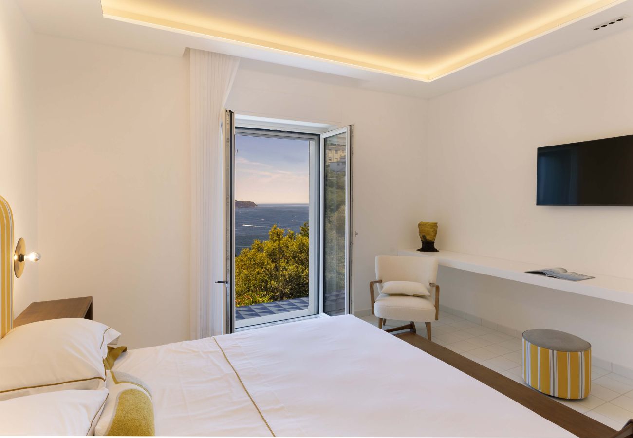 Villa in Massa Lubrense - AMORE RENTALS - Villa Gisolfi with Private Pool and Sea View