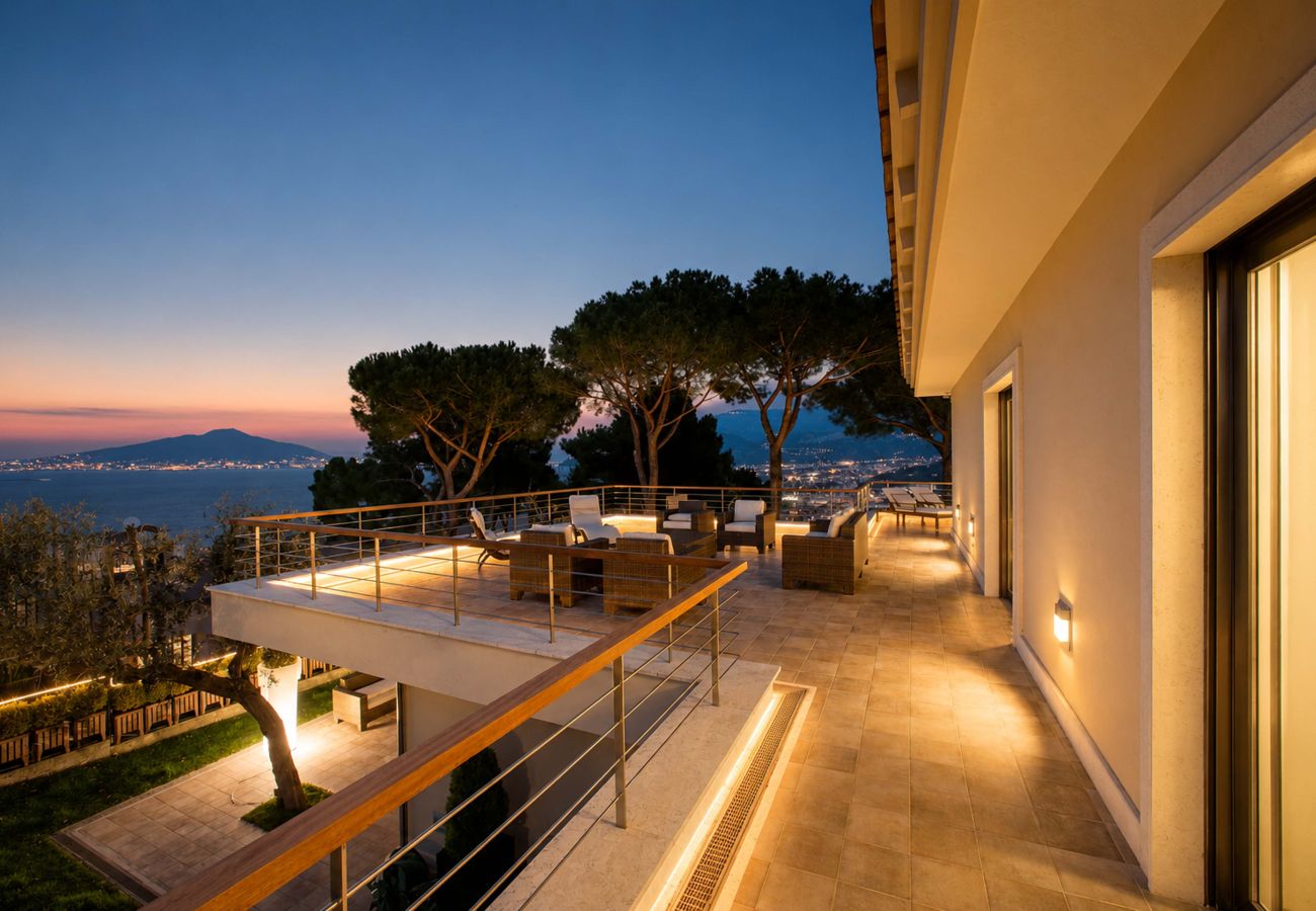 Villa in Sorrento - AMORE RENTALS - Villa Marisol with Pool and Sea View