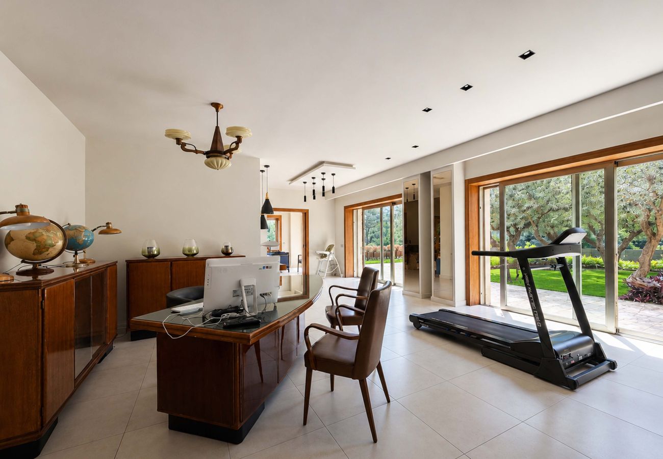 Villa in Sorrento - AMORE RENTALS - Villa Marisol with Pool and Sea View