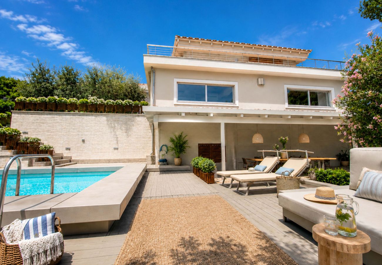 Villa in Sorrento - AMORE RENTALS - Villa Marisol with Pool and Sea View