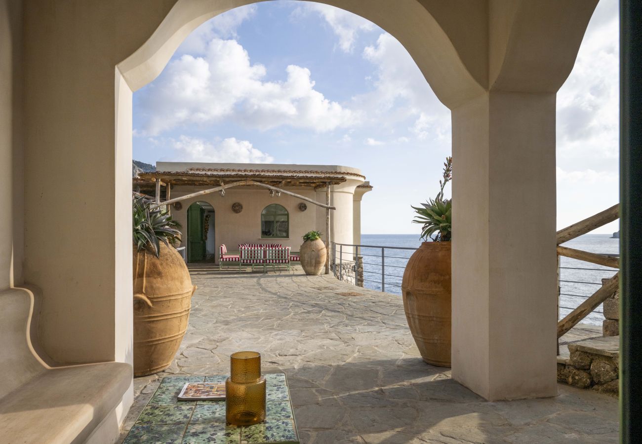 Villa in Massa Lubrense - AMORE RENTALS - THE EXCLUSIVE PRIVATE ISLAND