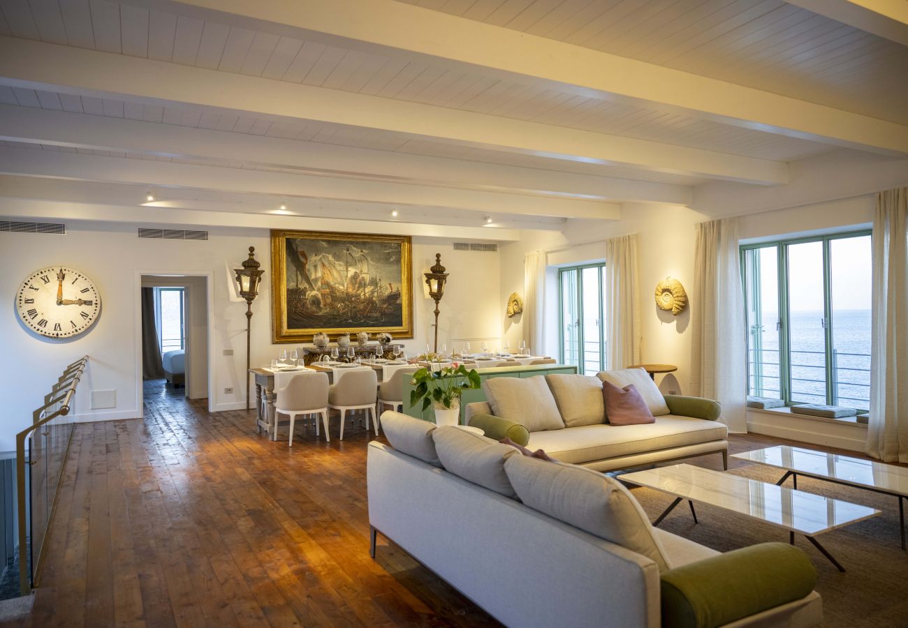Villa in Massa Lubrense - AMORE RENTALS - THE EXCLUSIVE PRIVATE ISLAND