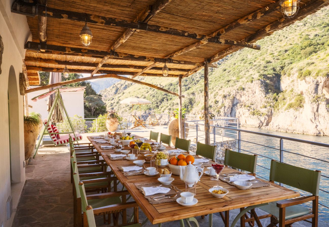 Villa in Massa Lubrense - AMORE RENTALS - THE EXCLUSIVE PRIVATE ISLAND