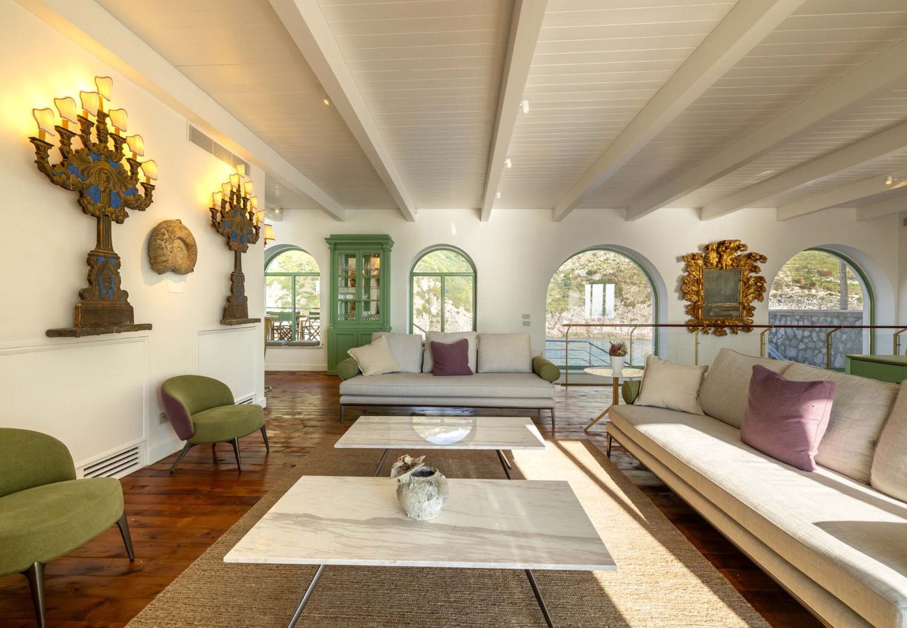 Villa in Massa Lubrense - AMORE RENTALS - THE EXCLUSIVE PRIVATE ISLAND