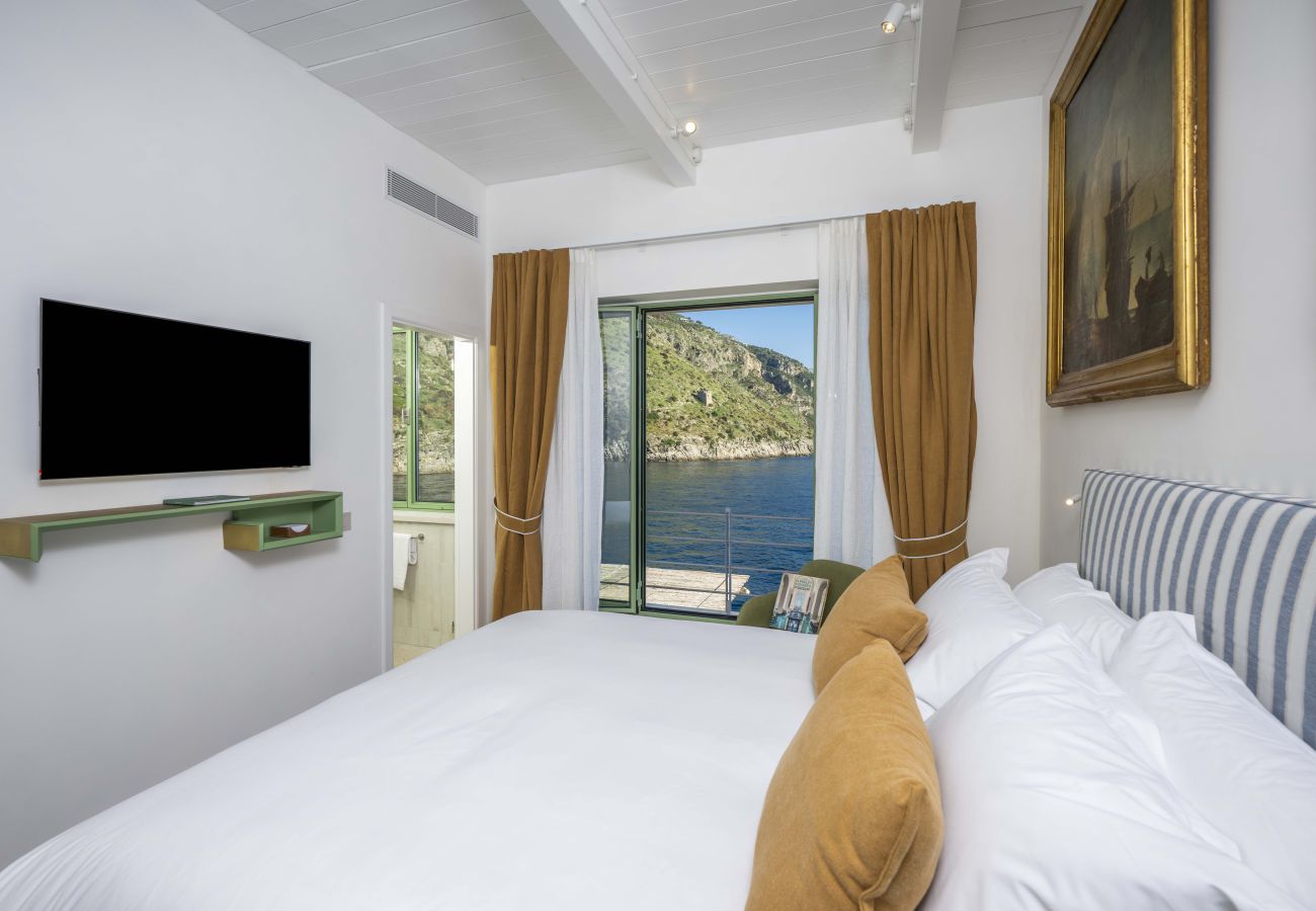 Villa in Massa Lubrense - AMORE RENTALS - THE EXCLUSIVE PRIVATE ISLAND