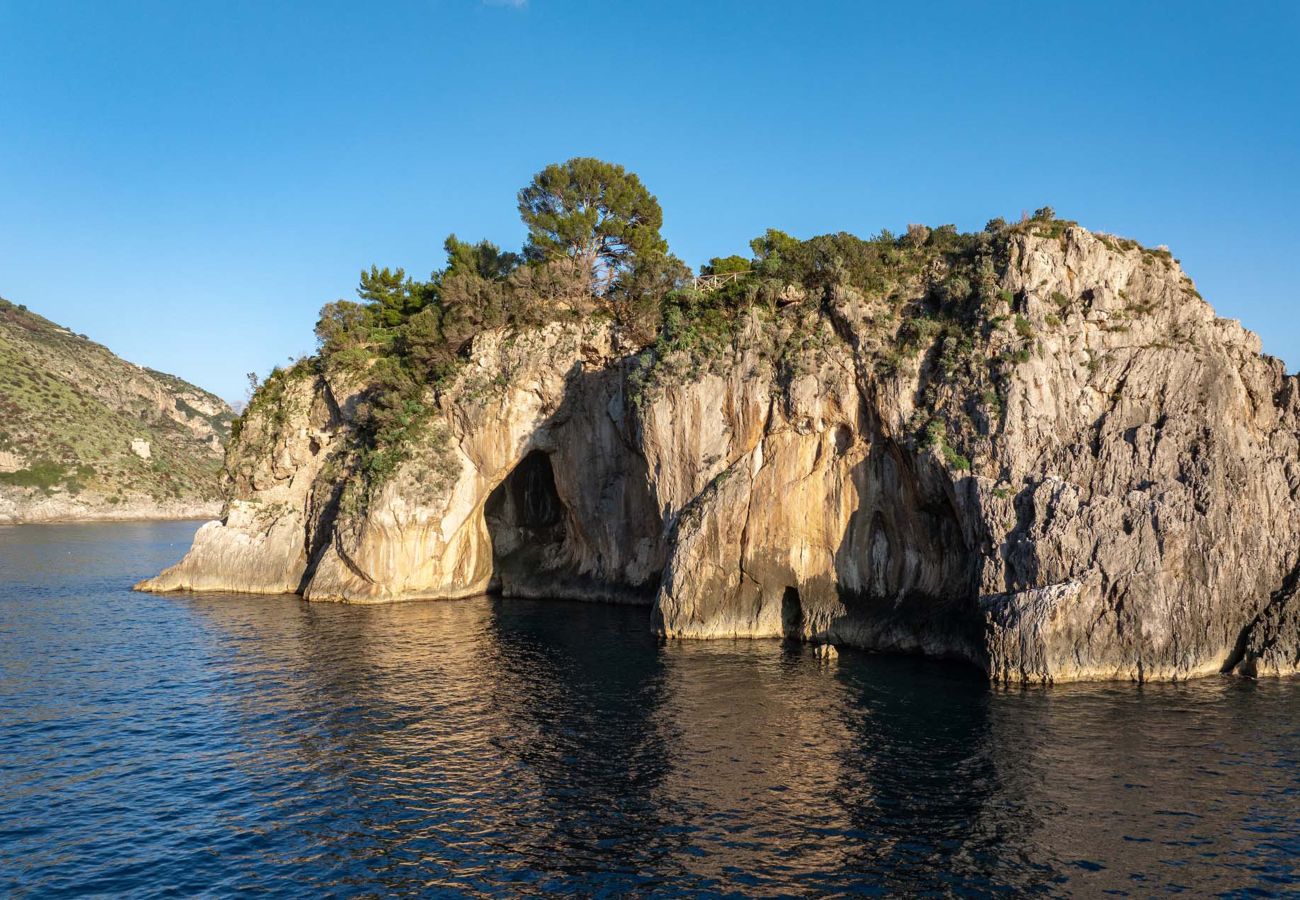 Villa in Massa Lubrense - AMORE RENTALS - THE EXCLUSIVE PRIVATE ISLAND