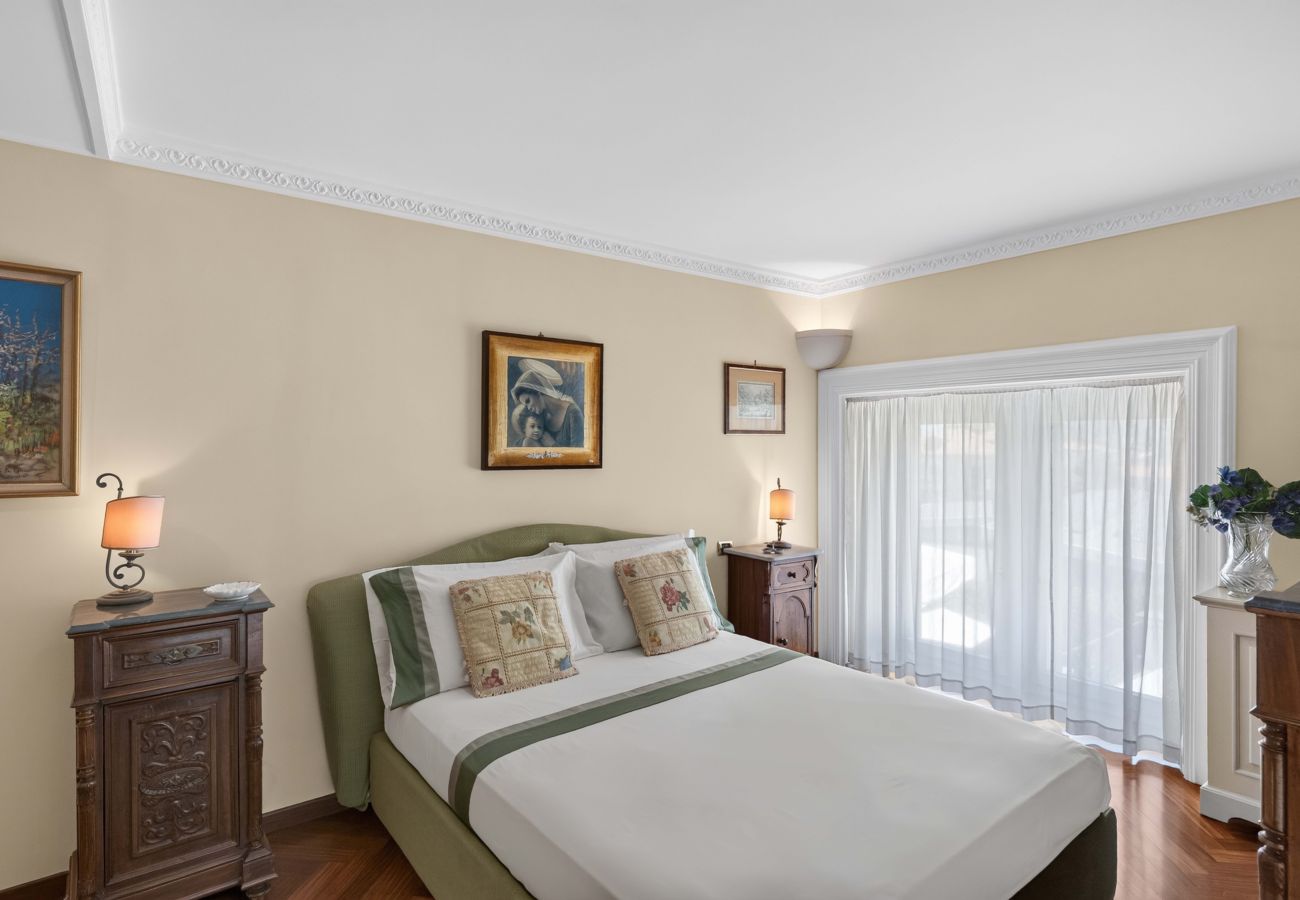 Villa in Castellammare di Stabia - AMORE RENTALS - Villa Imma with Swimming Pool and Sea View