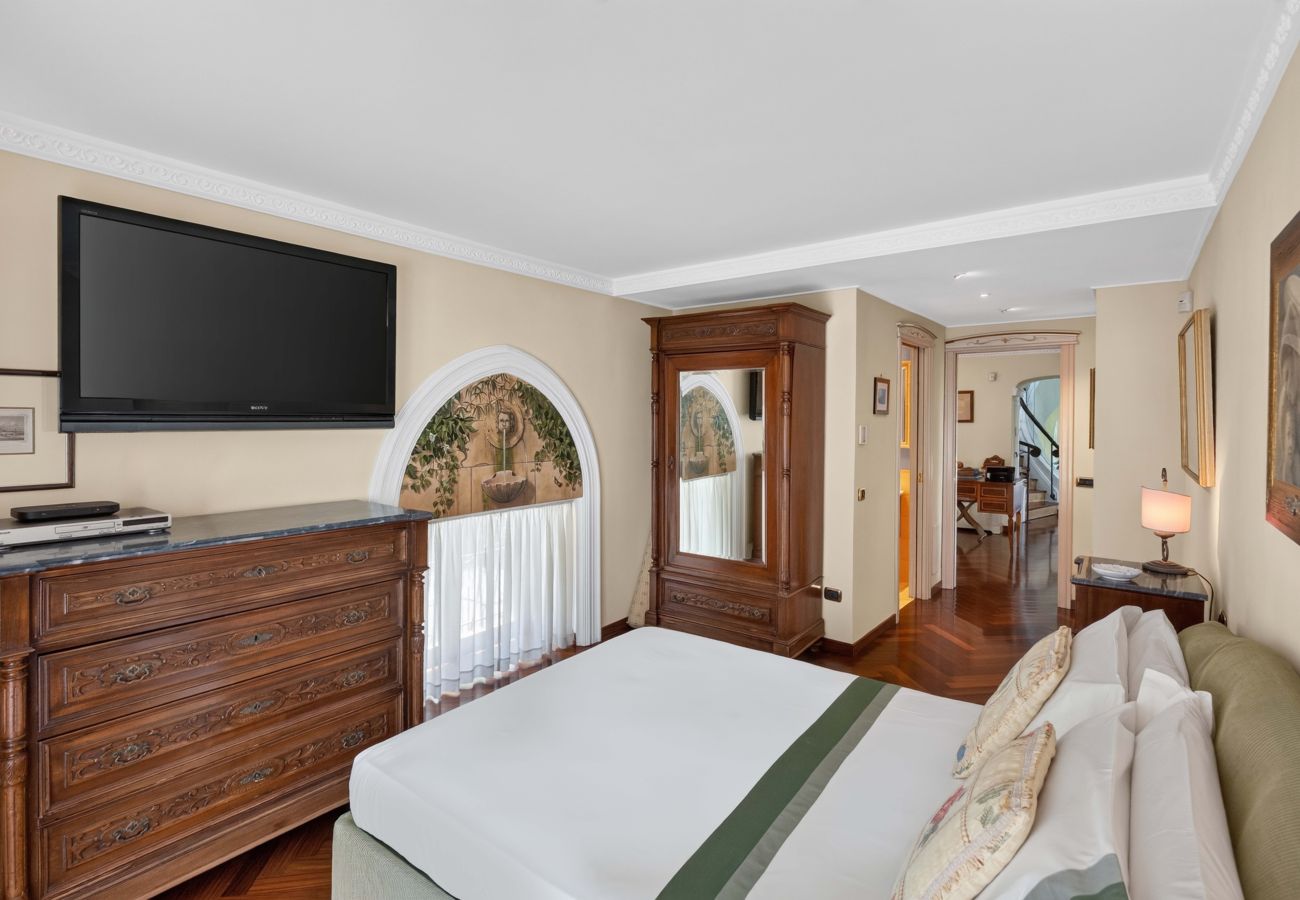 Villa in Castellammare di Stabia - AMORE RENTALS - Villa Imma with Swimming Pool and Sea View