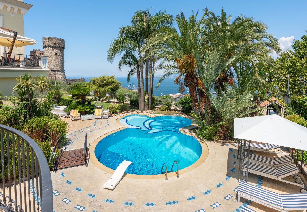 Villa in Castellammare di Stabia - AMORE RENTALS - Villa Imma with Swimming Pool and Sea View
