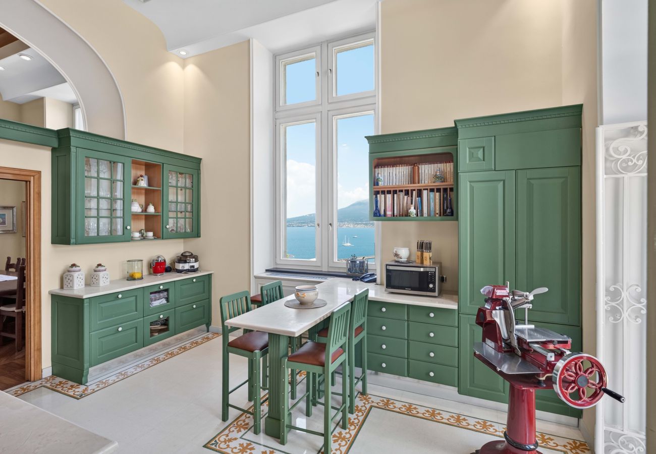 Villa in Castellammare di Stabia - AMORE RENTALS - Villa Imma with Swimming Pool and Sea View