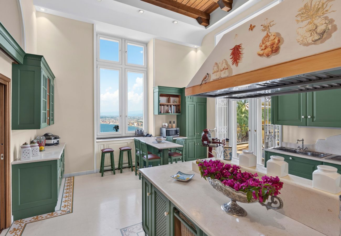 Villa in Castellammare di Stabia - AMORE RENTALS - Villa Imma with Swimming Pool and Sea View