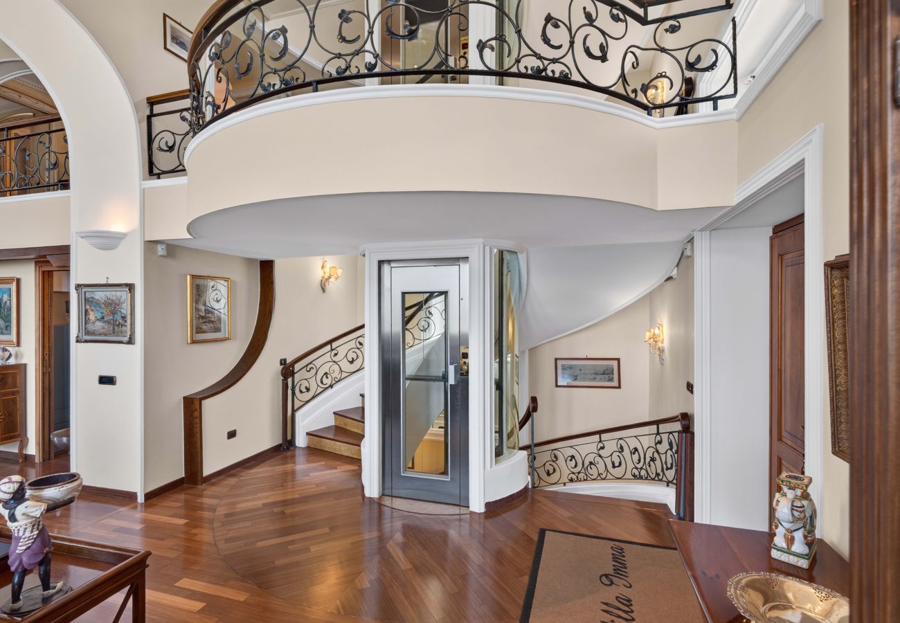 Villa in Castellammare di Stabia - AMORE RENTALS - Villa Imma with Swimming Pool and Sea View