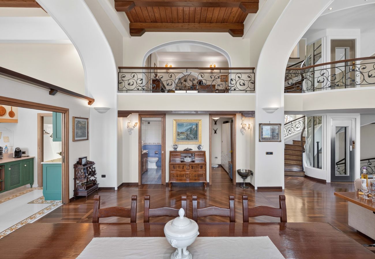 Villa in Castellammare di Stabia - AMORE RENTALS - Villa Imma with Swimming Pool and Sea View