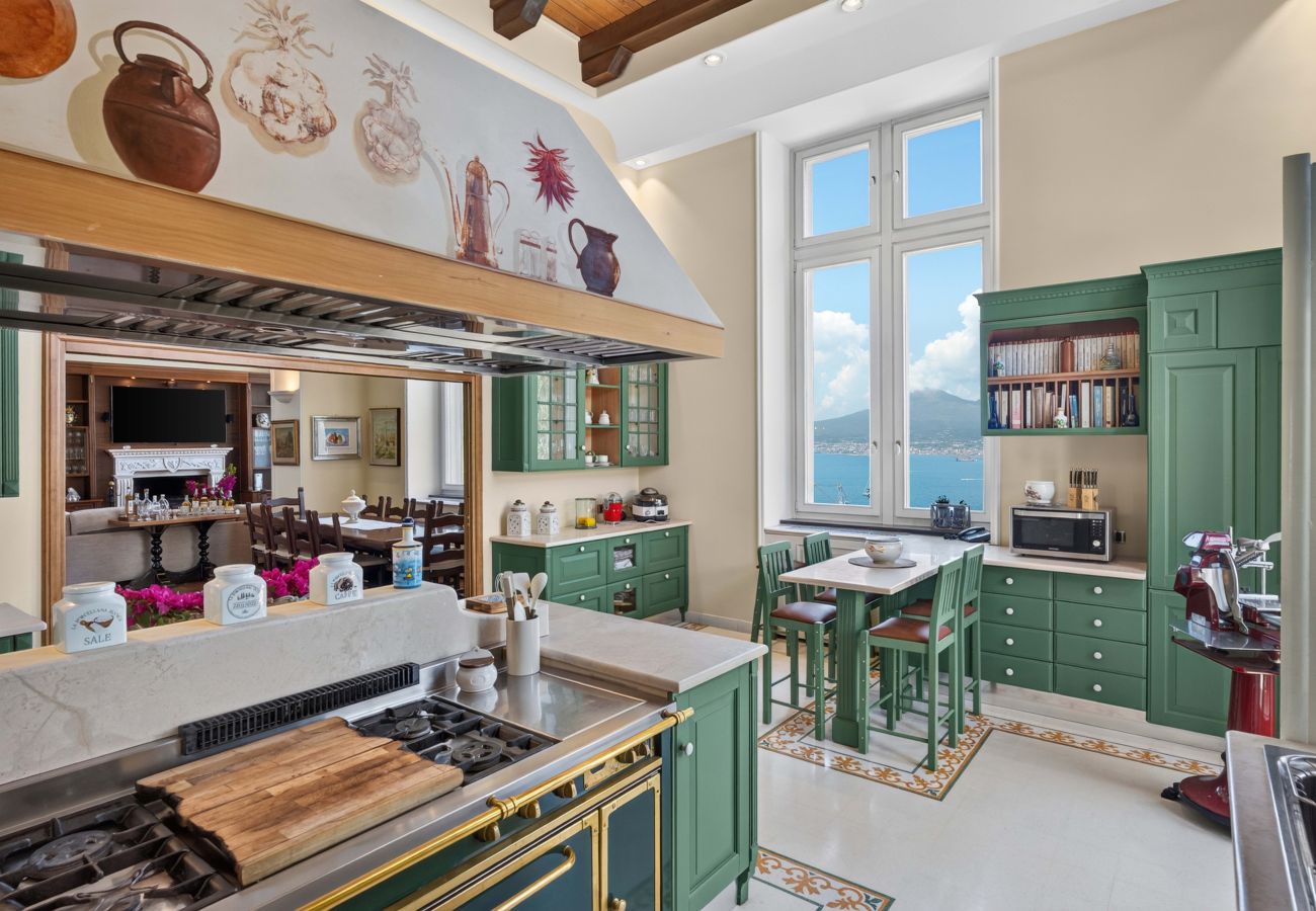 Villa in Castellammare di Stabia - AMORE RENTALS - Villa Imma with Swimming Pool and Sea View