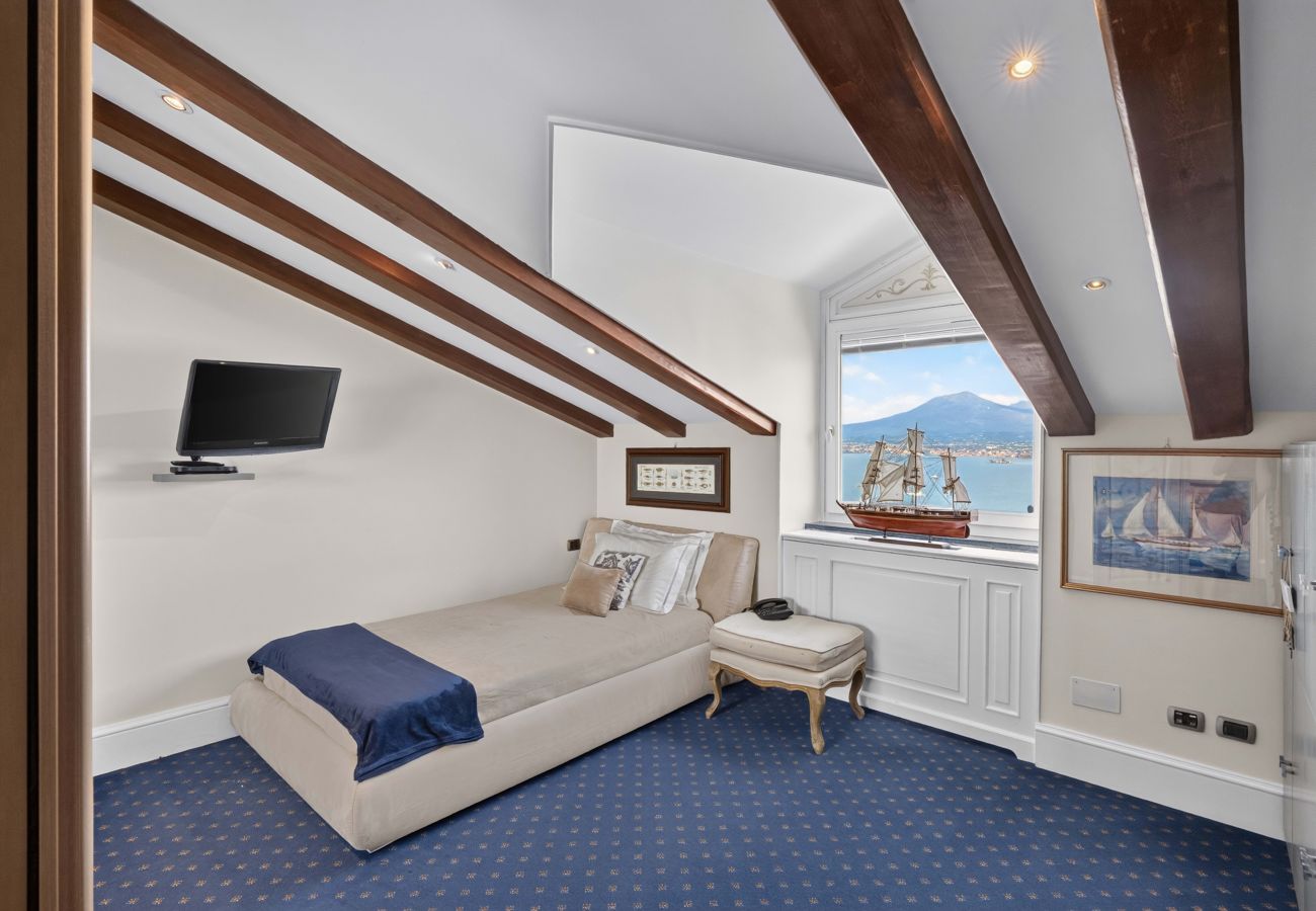 Villa in Castellammare di Stabia - AMORE RENTALS - Villa Imma with Swimming Pool and Sea View