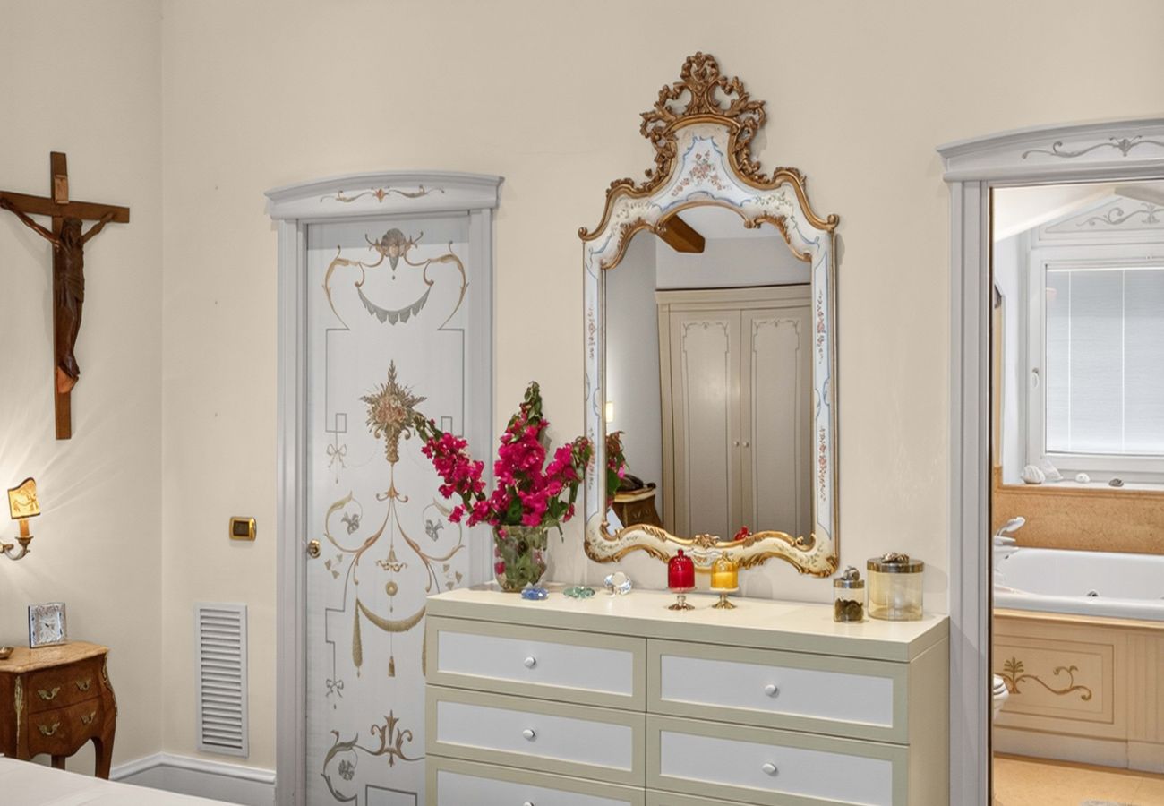 Villa in Castellammare di Stabia - AMORE RENTALS - Villa Imma with Swimming Pool and Sea View
