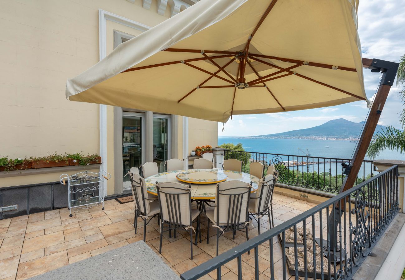 Villa in Castellammare di Stabia - AMORE RENTALS - Villa Imma with Swimming Pool and Sea View