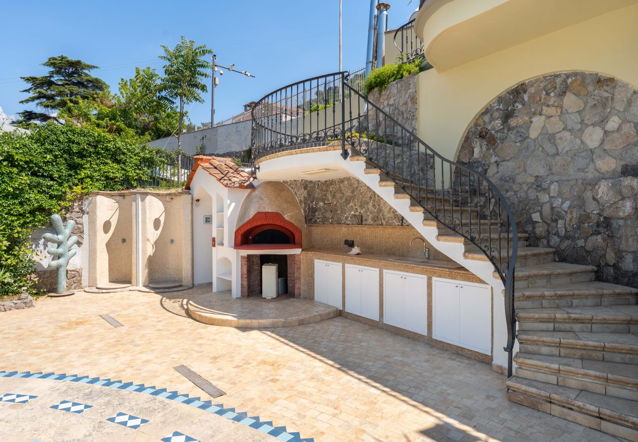 Villa in Castellammare di Stabia - AMORE RENTALS - Villa Imma with Swimming Pool and Sea View